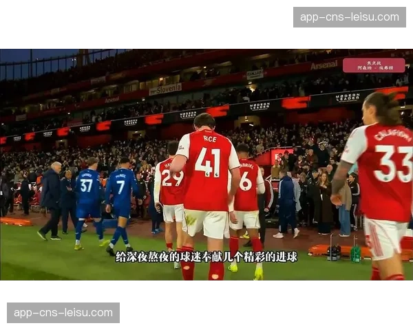 瞬间特写：终场哨响，为封锁肋部奔跑万米的阿森纳后卫加布里埃尔累瘫在地