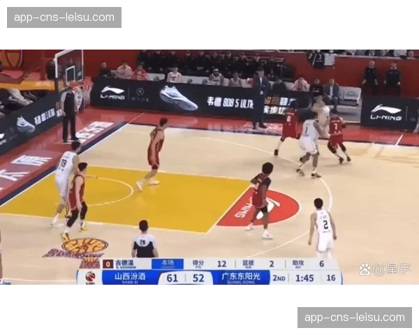 季前赛报道：裁判在新规下吹罚了本赛季首次“延迟比赛”技术犯规